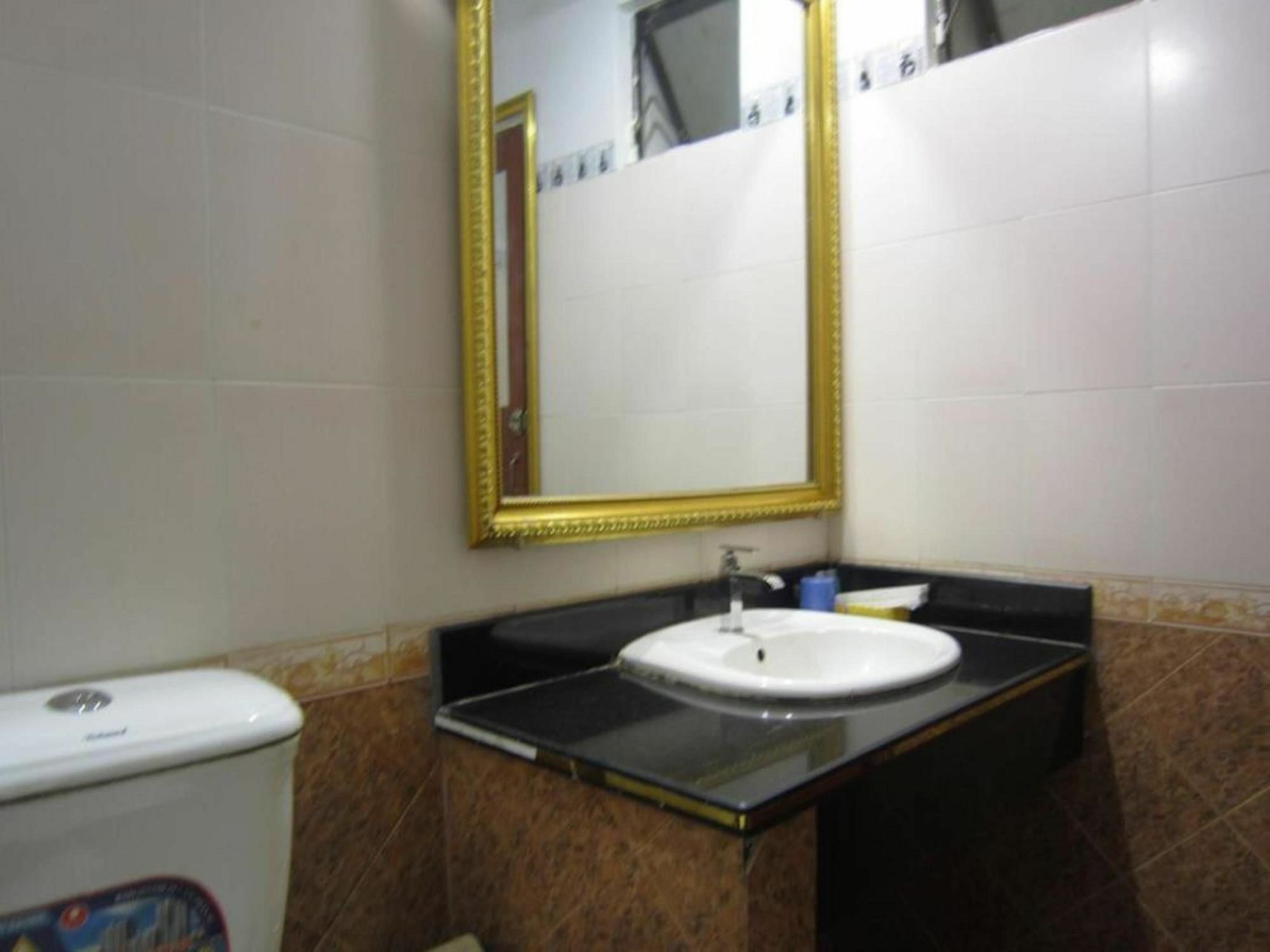 Tân Hà Hotel Hô Chi Minh-Ville Extérieur photo